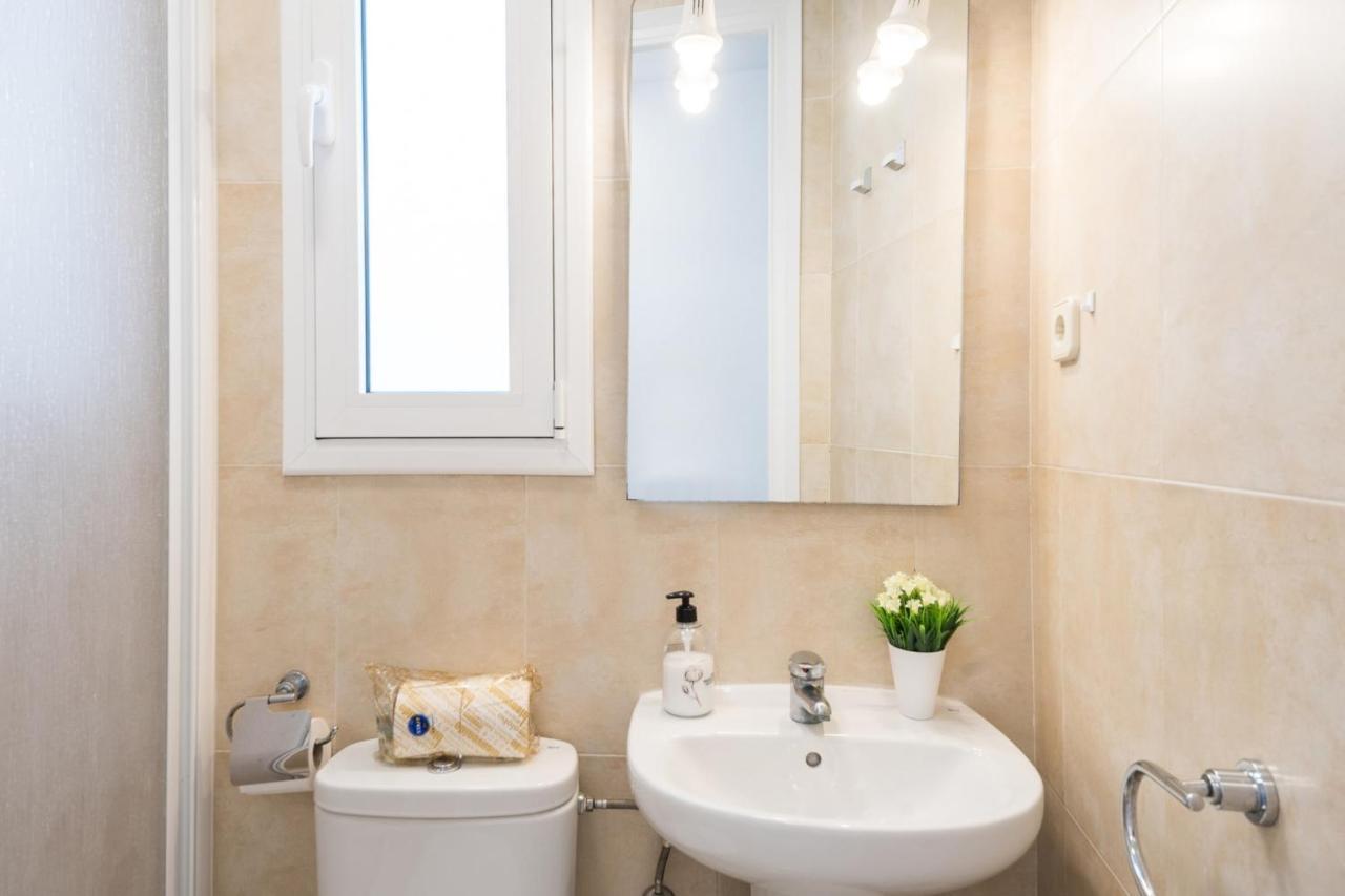 Cozy Studio with Amazing Terrace near Plaza España Barcellona Esterno foto