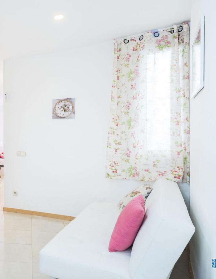 Cozy Studio with Amazing Terrace near Plaza España Barcellona Esterno foto
